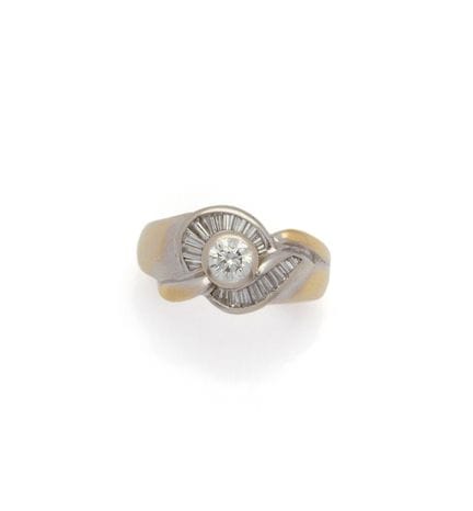 LEO PIZZO
RING aus rhodiniertem 18-karätigem Gold 