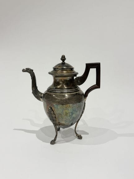 Teekanne im Empire-Stil aus Silber, Minerva-Punzie