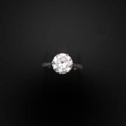 Anello solitario, montatura in oro bianco 14K (585