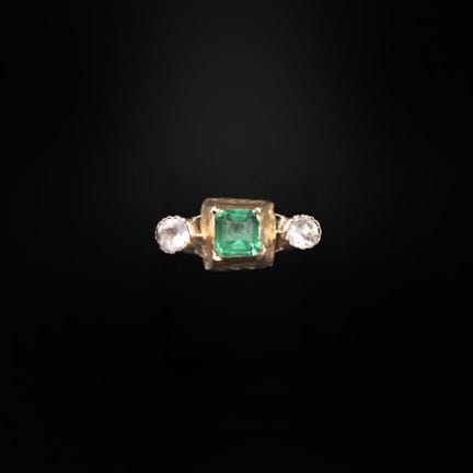 Anello con montatura in oro giallo 18 carati (750°