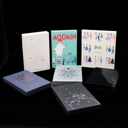 Lot comprenant 8 carnets MOLESKINE dans leur boite
