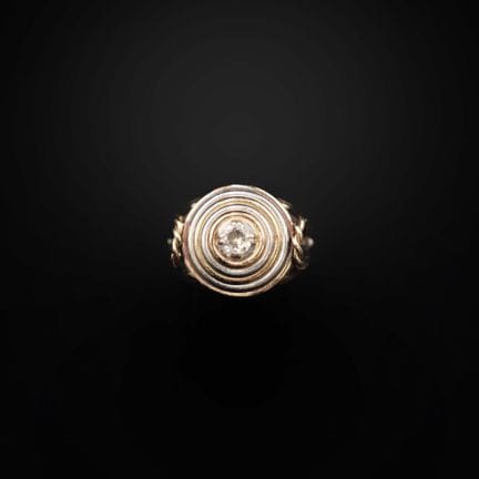 Anello con montatura in oro bianco e oro giallo 18