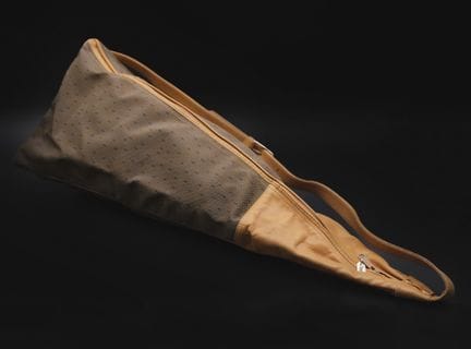 YVES SAINT-LAURENT
Borsa da viaggio a tracolla in 