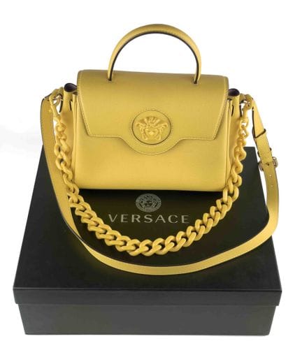 VERSACE
BORSA LA MEDUSA
Borsa in pelle martellata 