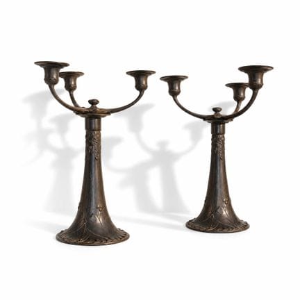 PAR DE CANDELABROS ART NOUVEAU DE PELTRE DE TRES L