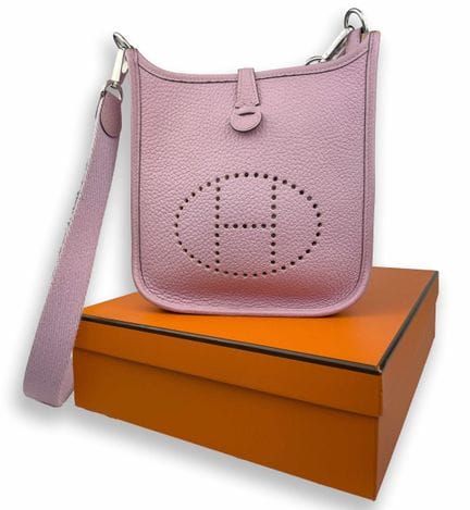 HERMES 
BORSA EVELYNE ROSA, 2021
Mini Evelyne in [
