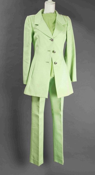 DOLCE &amp; GABBANA
COMPLETO DA DONNA VERDE
compos