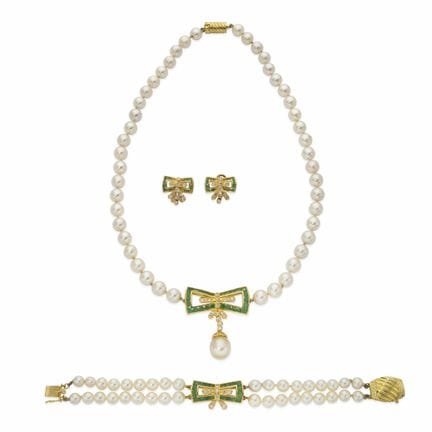 ADLER GENÈVE
SET IN ORO GIALLO 18 CARATI, PERLE CO