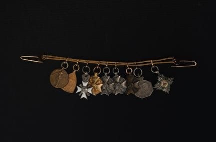 BELGIUM, miniature medal chain
Miniature medal cha