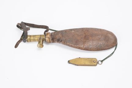 EUROPE, 19th century, hunting powder flask with a 