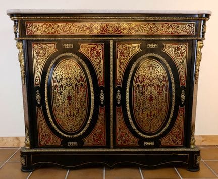 Buffet à hauteur d'appui en marqueterie dite Boull
