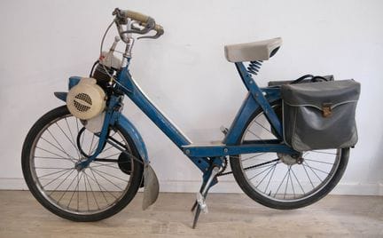 Vélosolex 3800
Cyclomoteur monocylindre deux temps