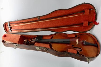 Violon d'origine française fait à Mirecourt vers 1