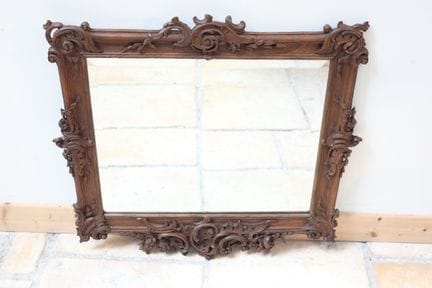 Miroir en bois naturel à décor néo rocaille d'agra