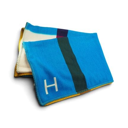HERMÈS 
Couverture Hermès en 100% cachemire mulitc