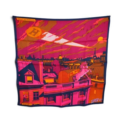 HERMÈS 
Carré Hermès en soie 70 x 70cm "Minuit au 