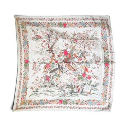 CHRISTIAN DIOR 
Foulard en soie Christian Dior, mo