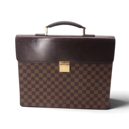 LOUIS VUITTON
Cartella Louis Vuitton, modello "Alt