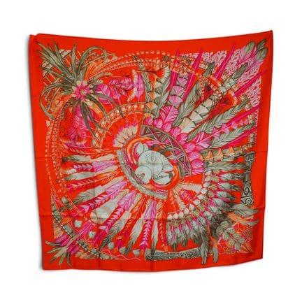 HERMÈS
Carré En soie Hermès 90 x 90 cm « Danse du 