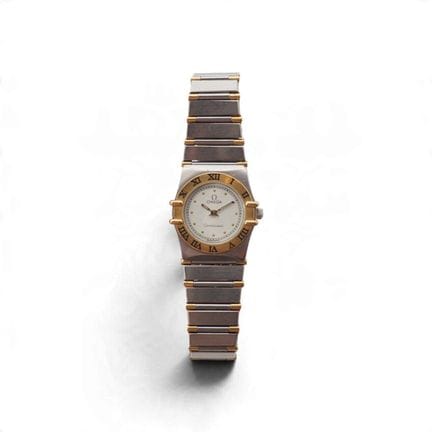 OMEGA
Constellation model watch with quartz moveme