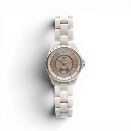 CHANEL
J12 model watch with a self-winding mechani