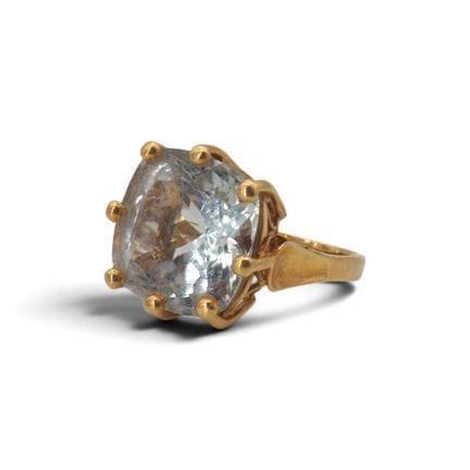 Bague en or jaune 18 K, 750/1000, ornée d'une aigu