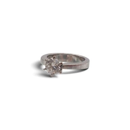 Solitaire en or blanc 18 K, 750/1000, de 1,19 cts,