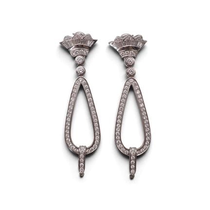 Boucles d'oreilles pendantes en or blanc 18 K, 750