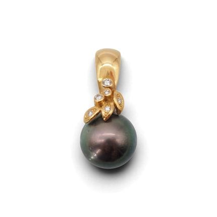 Pendentif en or jaune 18 K, 750/1000, ornée d'une 