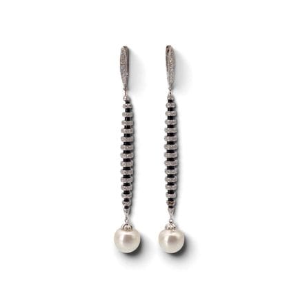 Boucles d’oreilles allongées en or blanc 18 K, 750