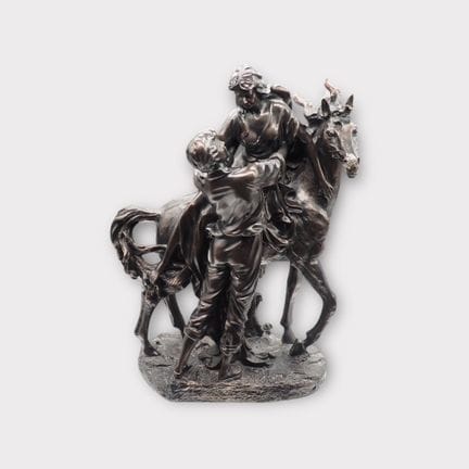 Statue en régule représentant une jeune femme à ch