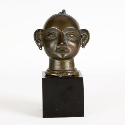 Indischer Kopf oder Büste aus Bronzeguss auf einem