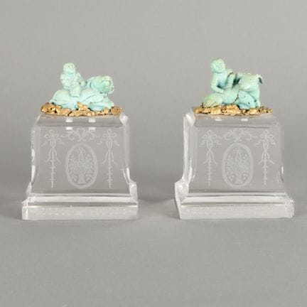 Paire de serre-livres composée de figurines chinoi