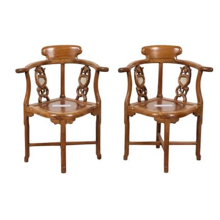 Paire de chaises d'angle chinoises en huanghuali, 