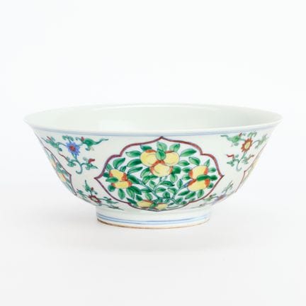 Bol en porcelaine Doucai de l'époque de la Républi