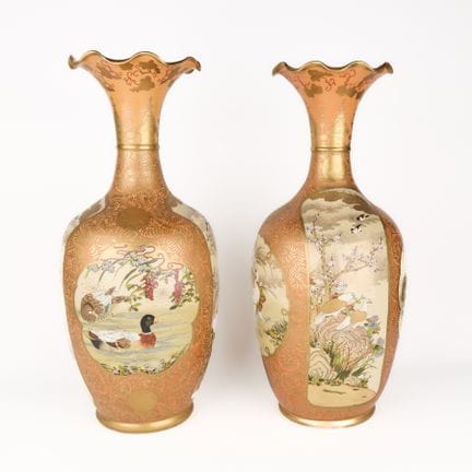Paire de vases de mariage en porcelaine de Satsuma