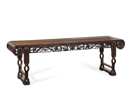 Autel ou table basse en bois dur chinois, fin du X