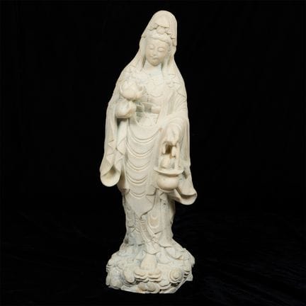 Grande statue en marbre blanc chinois représentant