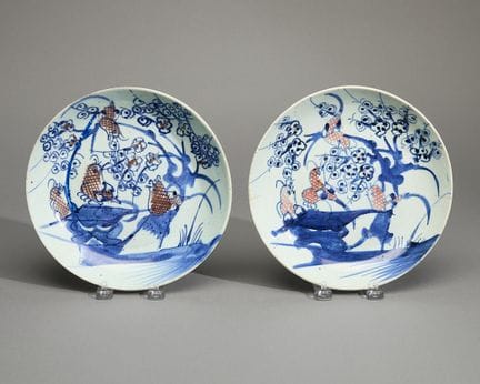 Paire d'assiettes en porcelaine chinoise, période 