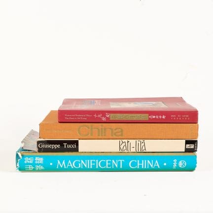 Lot de quatre ouvrages de référence sur l'art asia