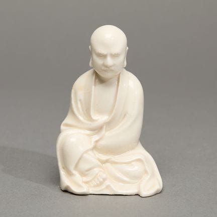 Figurine en porcelaine chinoise « blanc de Chine »