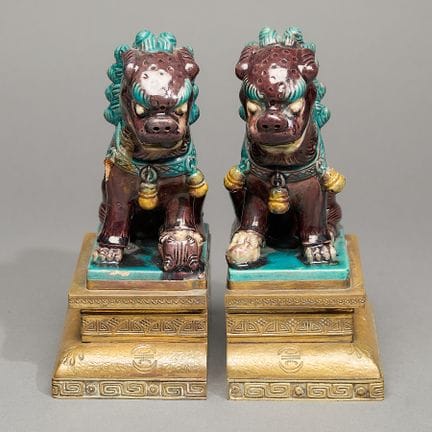 Paire de serre-livres chinois en porcelaine émaill