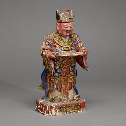 Statue de sanctuaire chinoise sculptée et peinte e