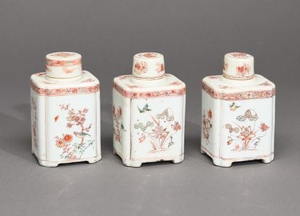 Ensemble de trois boîtes à thé en porcelaine « fam