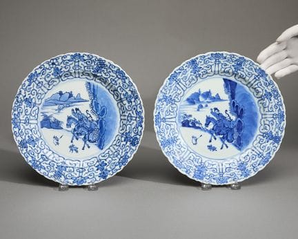 Paar blau-weiße Teller aus chinesischem Exportporz