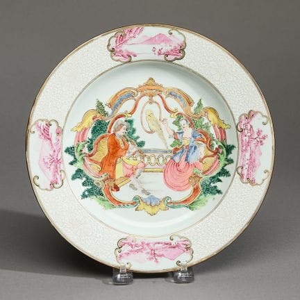 Assiette chinoise de type « famille rose » destiné