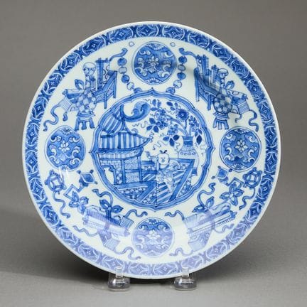Chinesischer Export-Teller aus blau-weißem Porzell