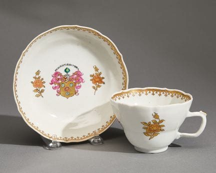 Tasse à thé et soucoupe en porcelaine chinoise à m
