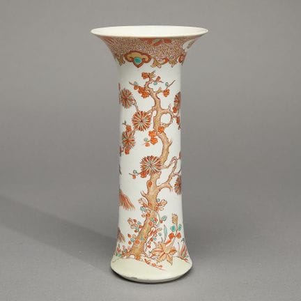 Chinesische Exportporzellanvase im japanischen Sti