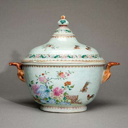 Soupière et couvercle en porcelaine « famille rose